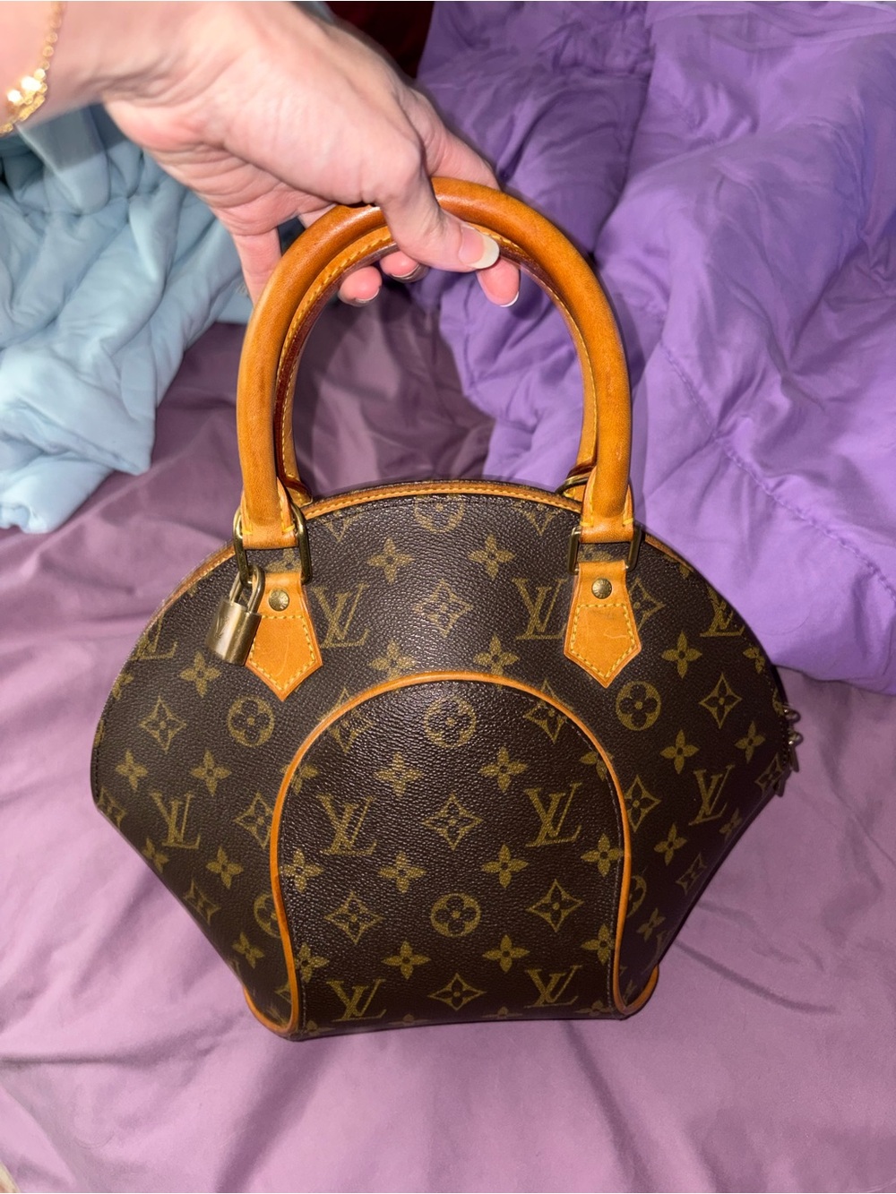 Authentic Louis Vuitton Ellipse PM